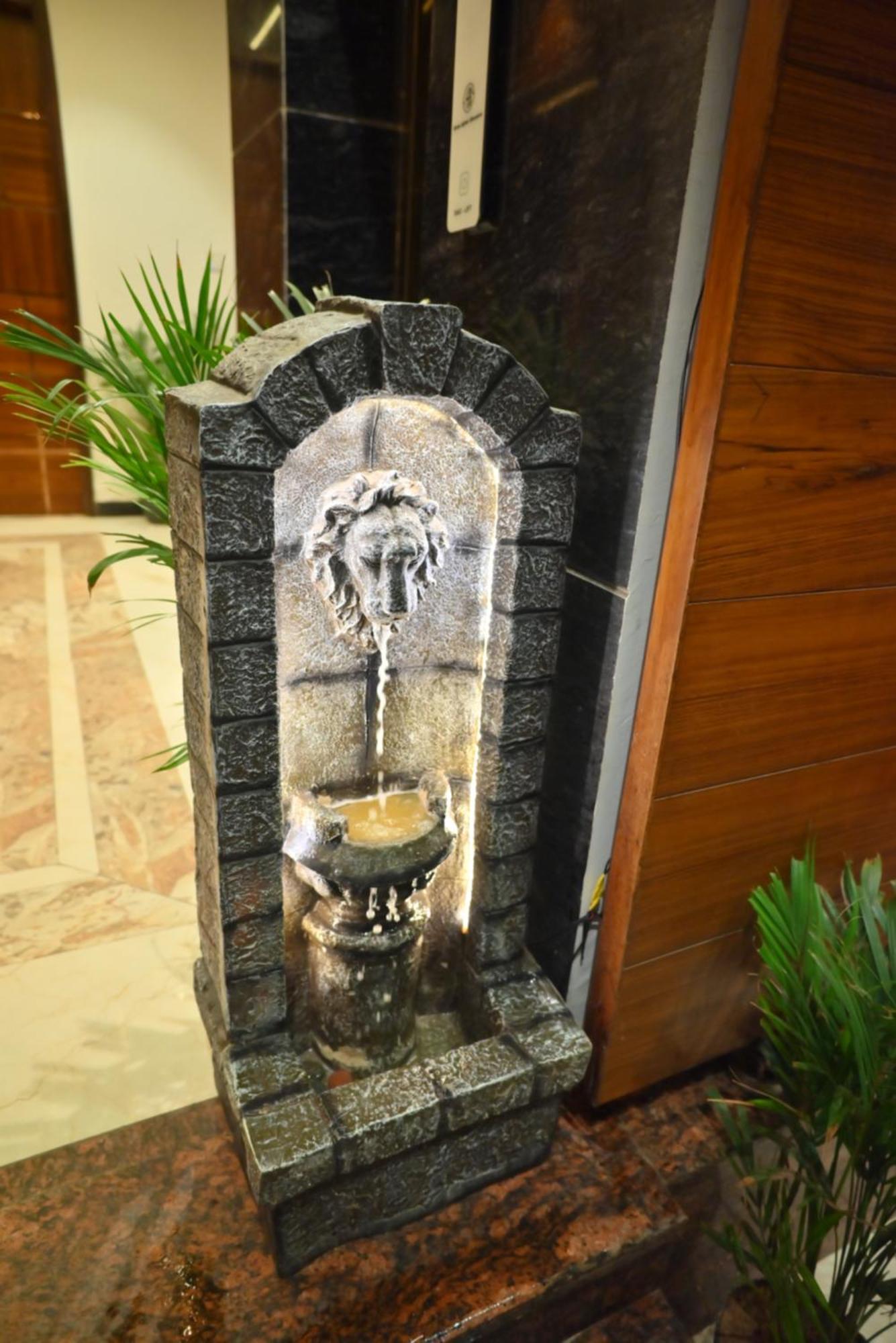 Hotel Lake View Chandigarh Ngoại thất bức ảnh