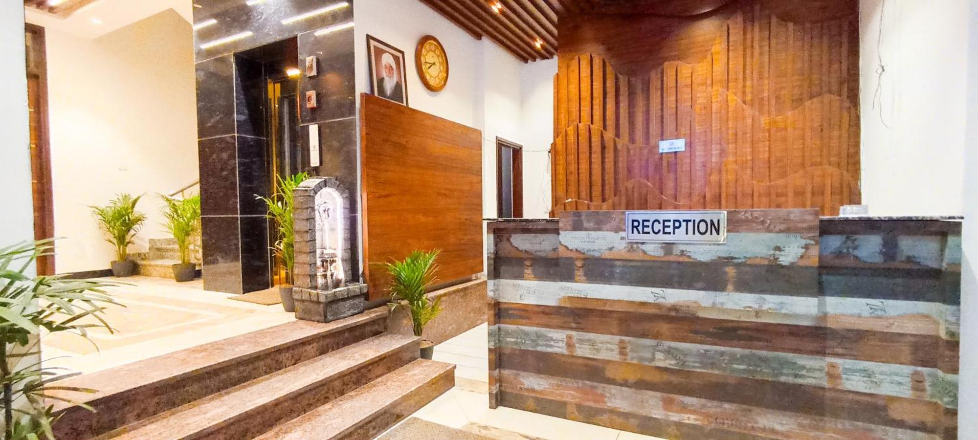 Hotel Lake View Chandigarh Ngoại thất bức ảnh